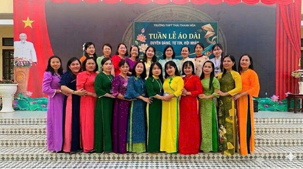 Hưởng ứng tuần lễ áo dài